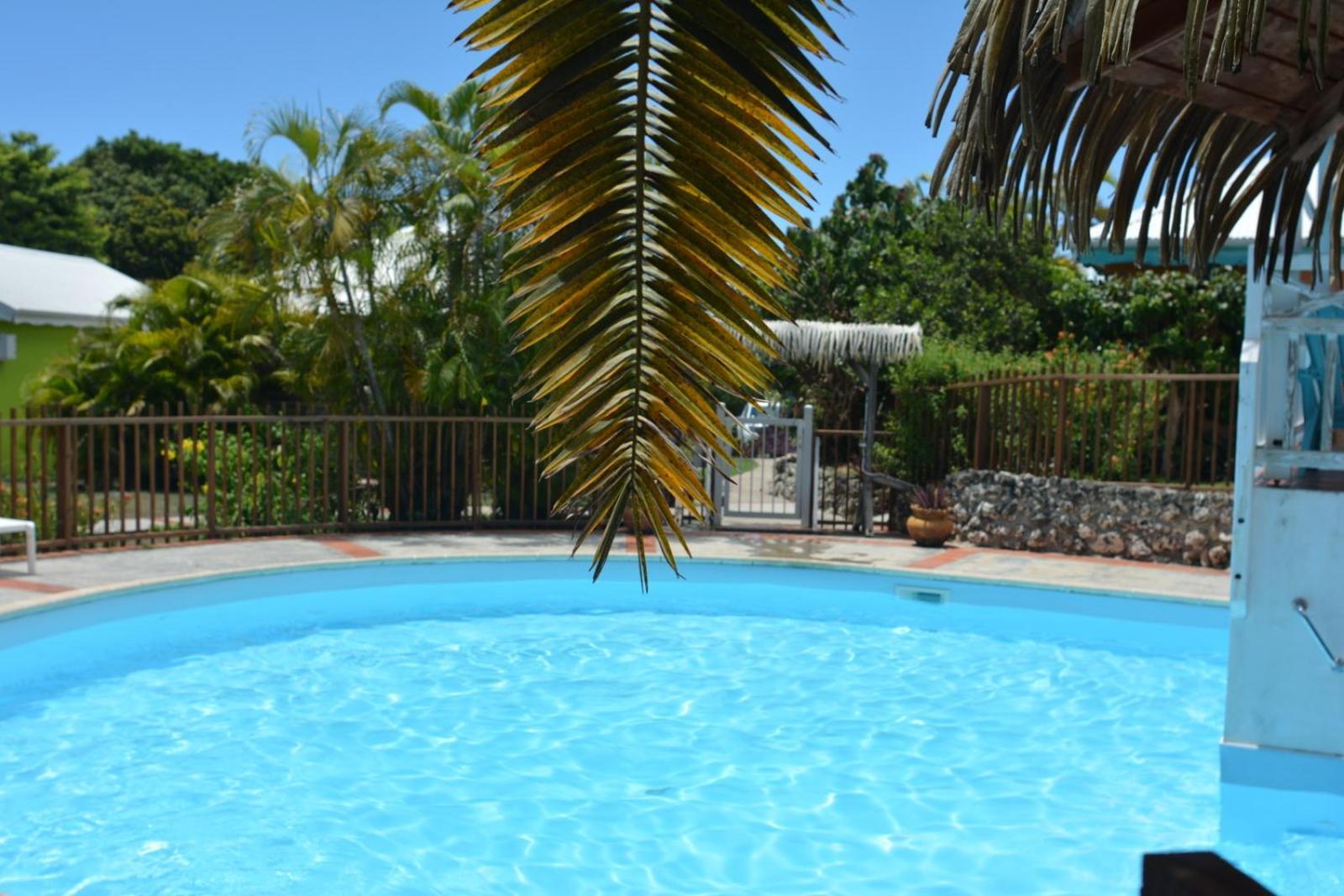 Bungalow La Papaye Bleue Residence Acces Piscine & Plage Saint-Francois  Εξωτερικό φωτογραφία