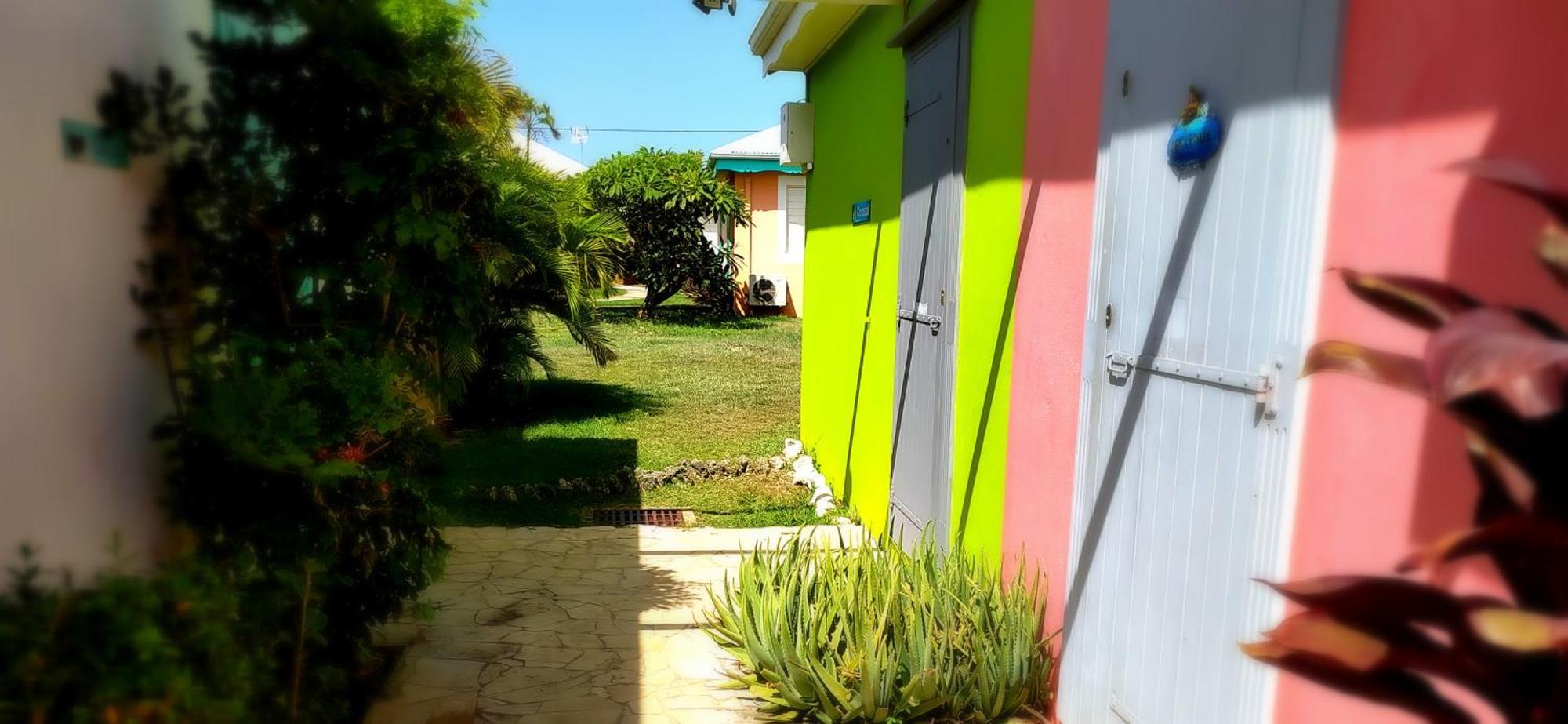 Bungalow La Papaye Bleue Residence Acces Piscine & Plage Saint-Francois  Εξωτερικό φωτογραφία